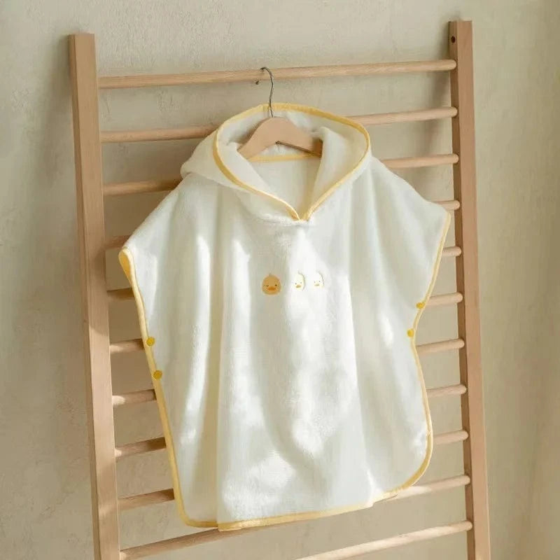 Cape de Bain Eponge : Douceur et Confort Inégalés pour Bébé