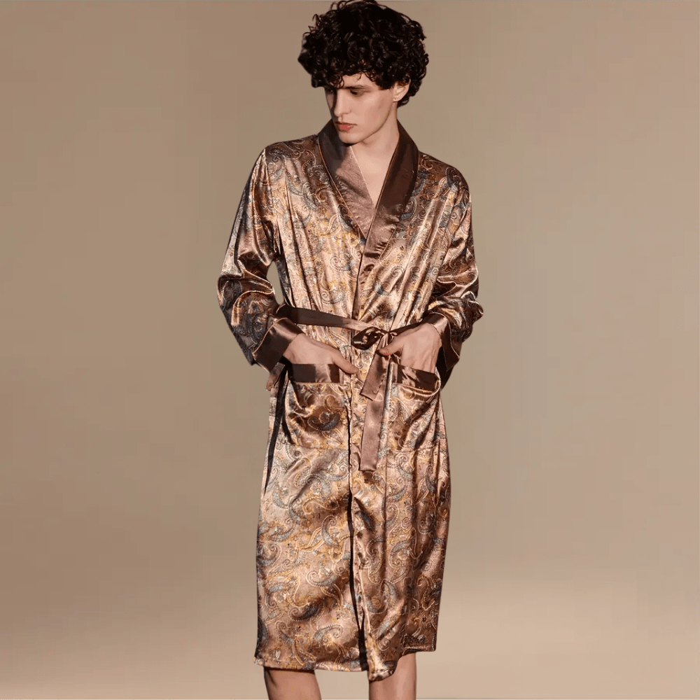 Peignoir Homme Kimono Satin Court : Élégance et Confort Inégalés à Découvrir