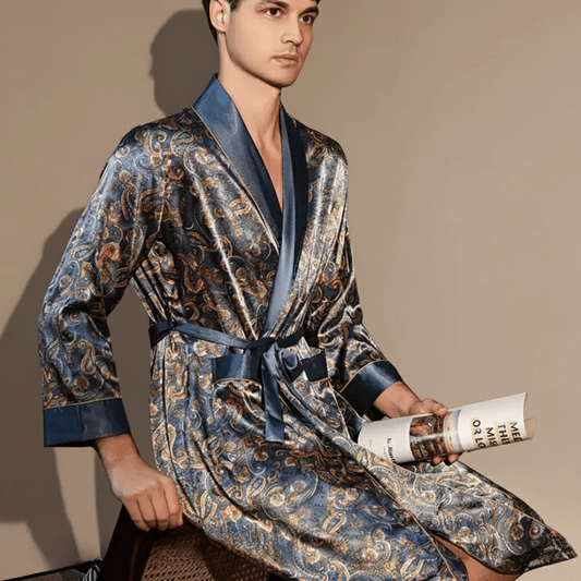 Peignoir Homme Satin Bleu : Élégance et Confort Inégalés à Découvrir