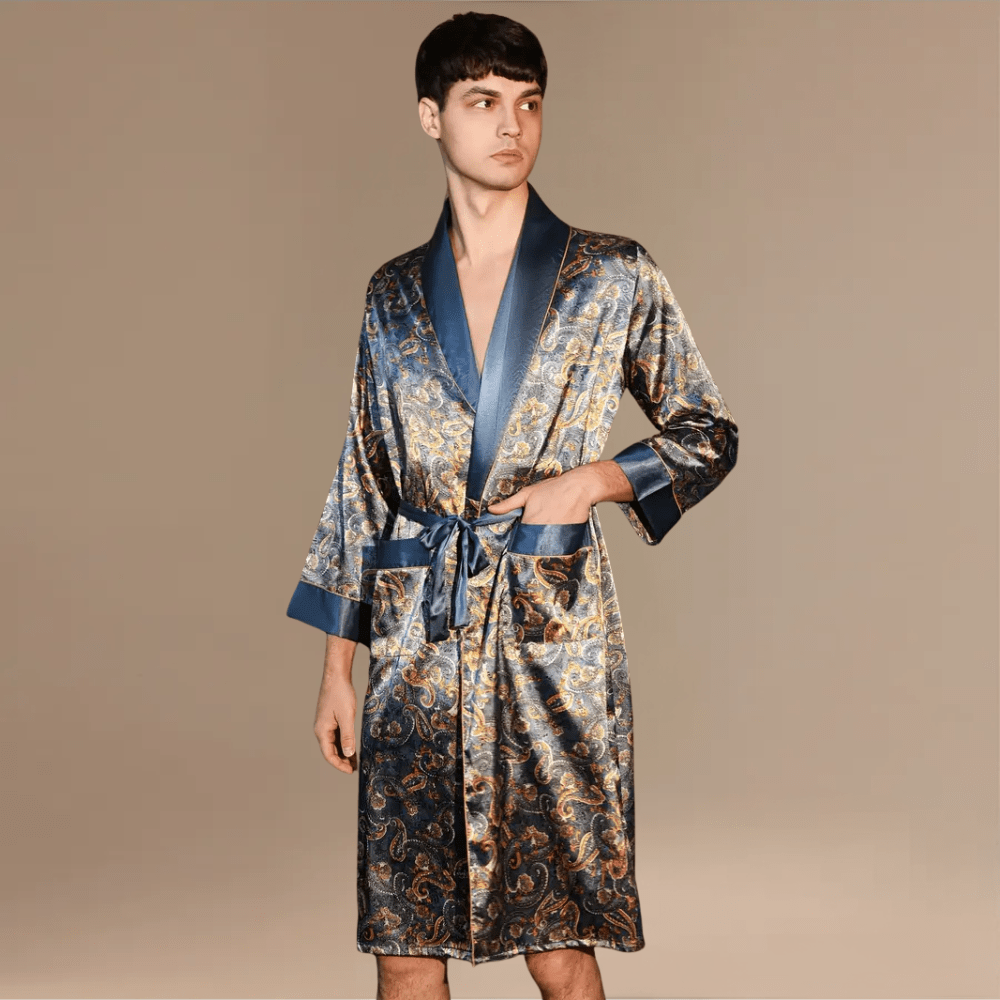 Peignoir Homme Satin Bleu : Élégance et Confort Inégalés à Découvrir