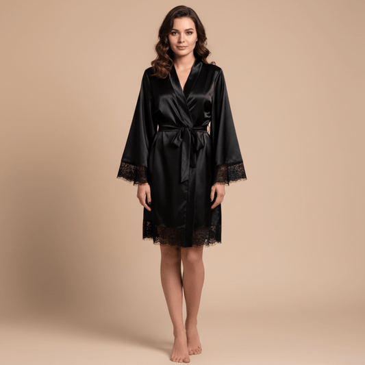 Peignoir Satin Dentelle – Élégance Sensuelle & Confort Irrésistible