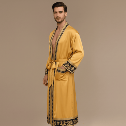 Peignoir Baroque Homme – satin léger, allure dorée
