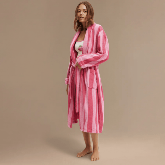 Peignoir Éponge Rose Femme – Confort ultime et élégance douce