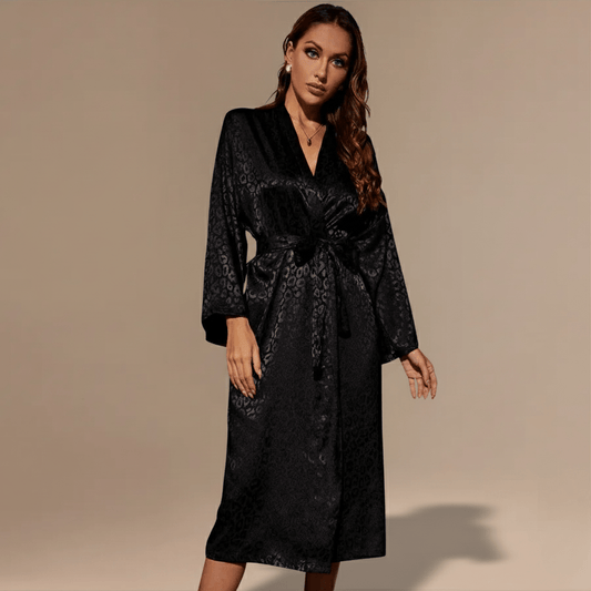 Peignoir Femme Leopard – Sublimez Votre Charme avec Audace
