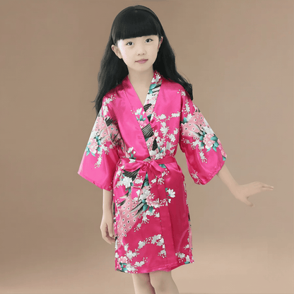 Peignoir Fleur Enfant : Élégance Douce et Confort Irrésistible