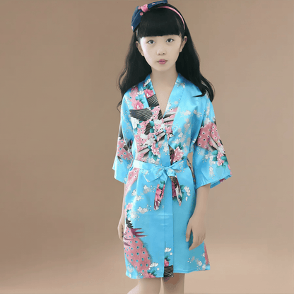 Peignoir Fleur Enfant : Élégance Douce et Confort Irrésistible